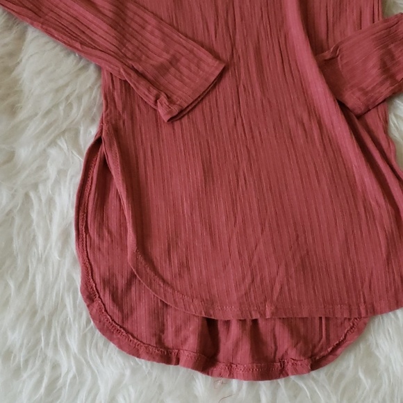 Top - Picture 2 of 4